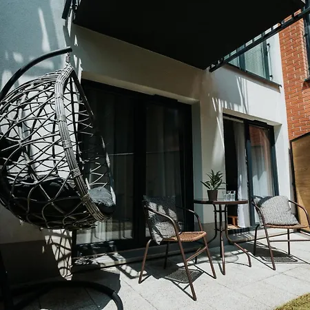 Domus Aurea — Garden, Balcony & Free Parking-3